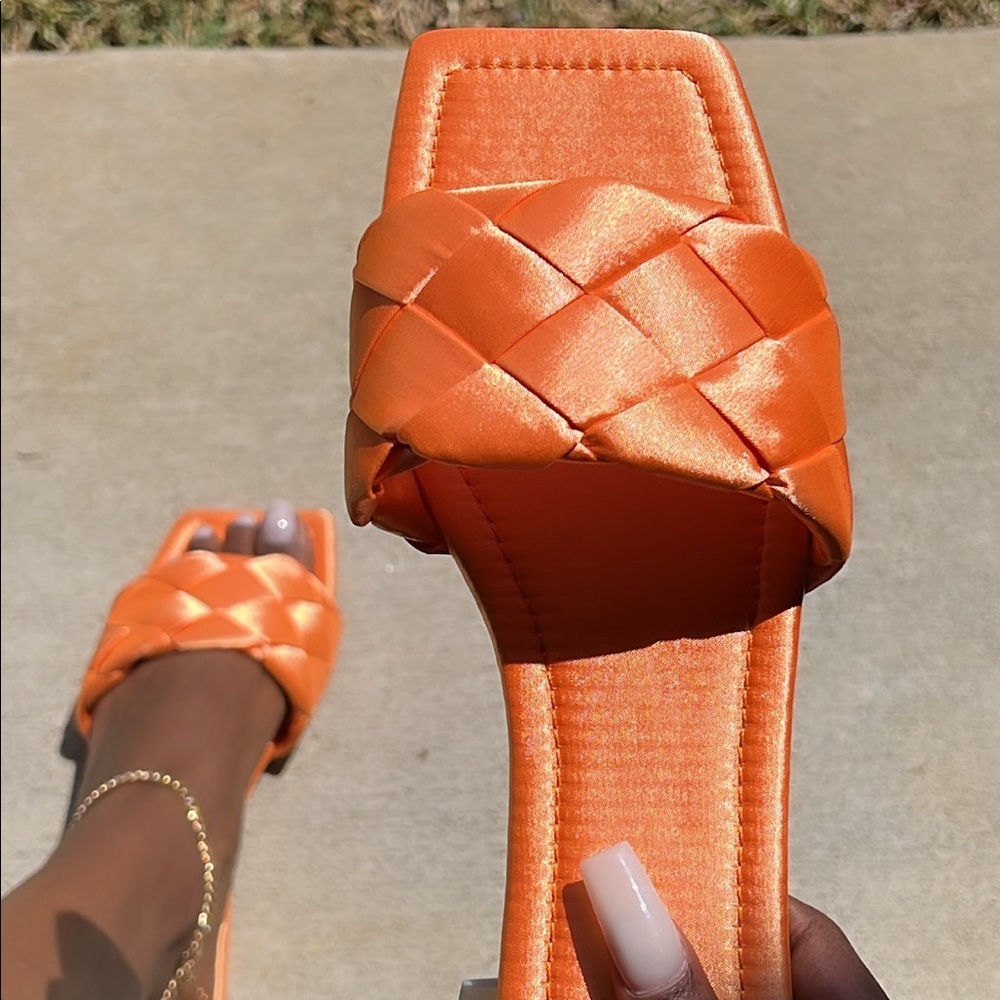 Holly-orange sandal